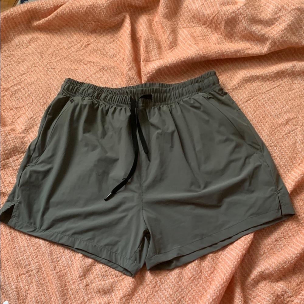 Men’s Athletic Shorts Size Small